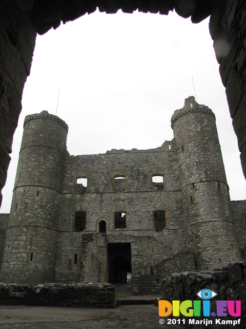 SX20465 Harlech Castle inner court